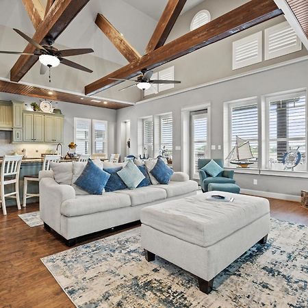 Luxury Waterfront Home Family And Pet Friendly Near Surfside Beach 11 Mins Freeport Zewnętrze zdjęcie