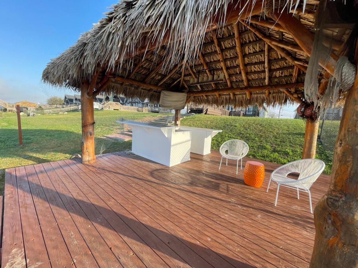 Luxury Waterfront Home Family And Pet Friendly Near Surfside Beach 11 Mins Freeport Zewnętrze zdjęcie