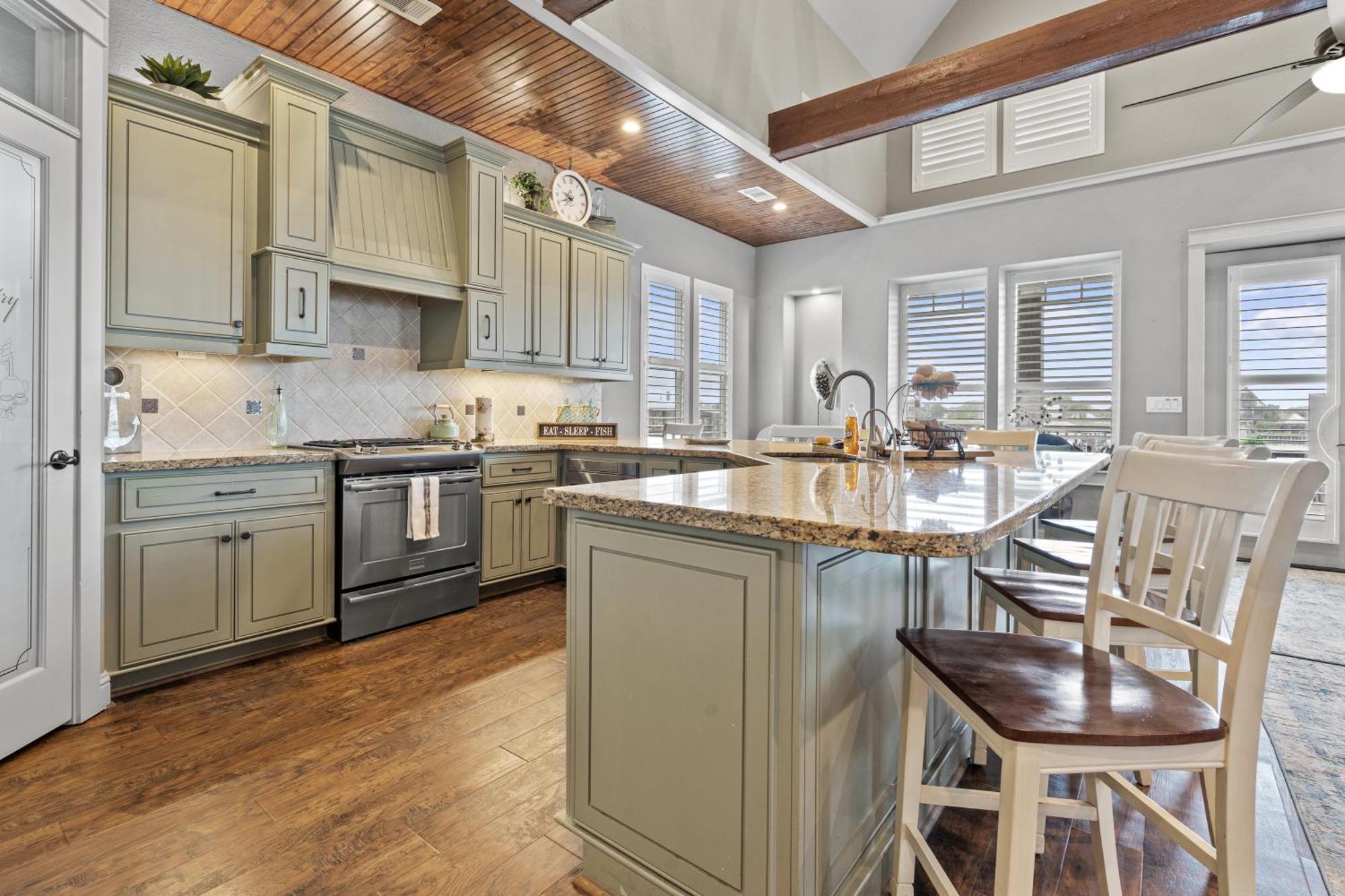 Luxury Waterfront Home Family And Pet Friendly Near Surfside Beach 11 Mins Freeport Zewnętrze zdjęcie