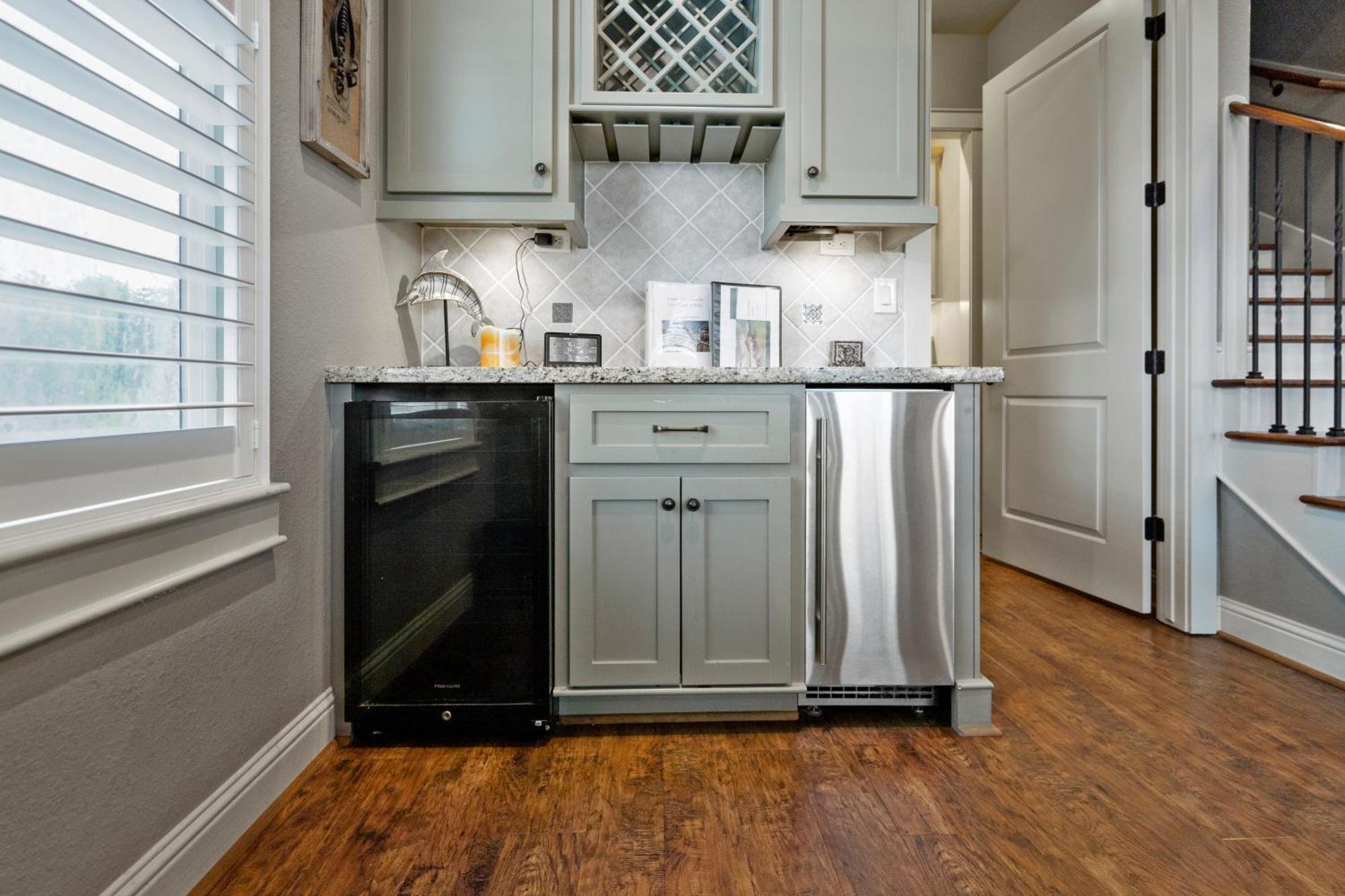 Luxury Waterfront Home Family And Pet Friendly Near Surfside Beach 11 Mins Freeport Zewnętrze zdjęcie